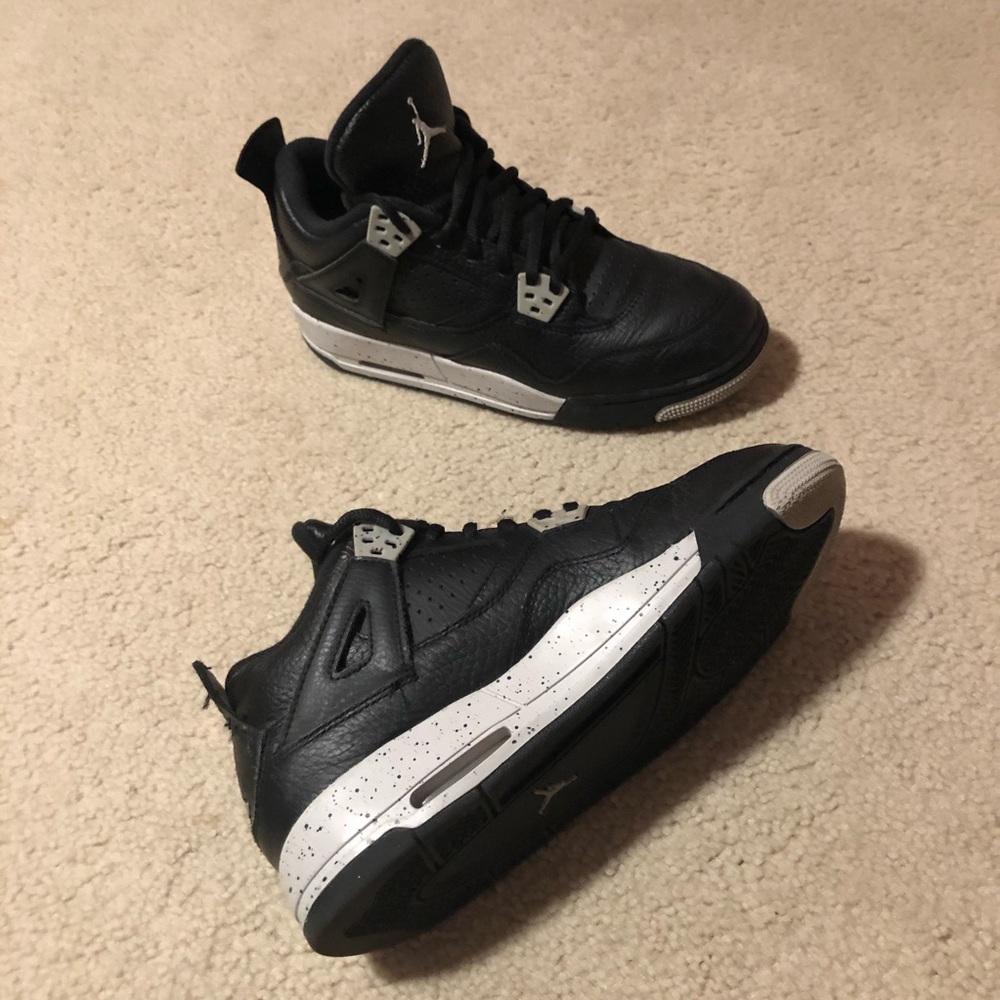 Jordan retro 4 oreo boys size 6y
